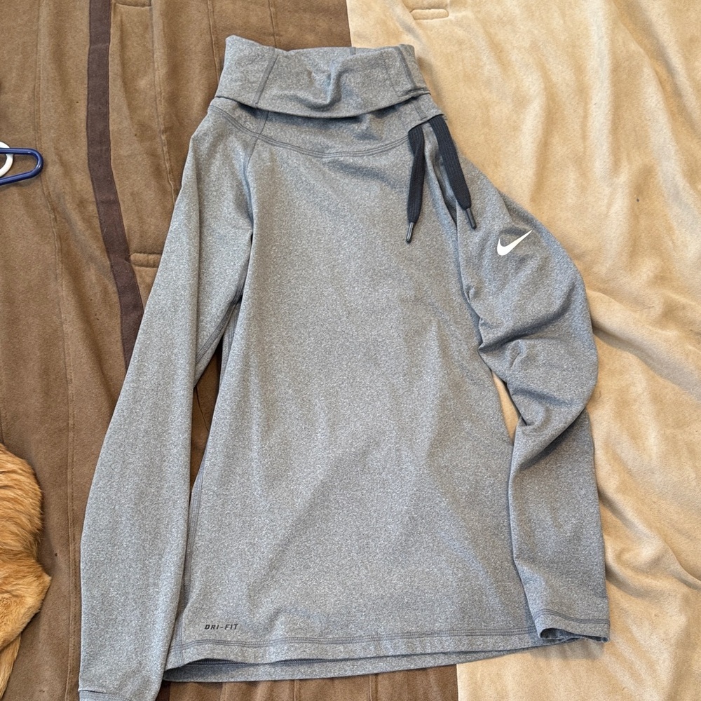 Nike Heather Gray Dri-FIT Pullover